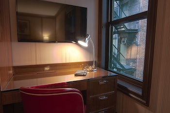 Deluxe Room, 1 King Bed