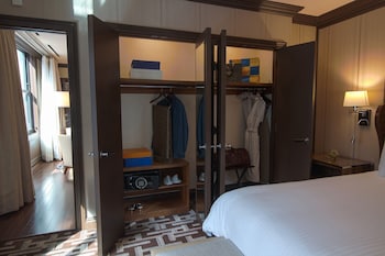 Executive Suite, City View