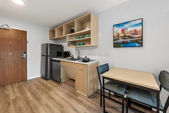 Suite, 1 Queen Bed, Accessible, Non Smoking (Roll-In Shower)