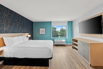 Suite, 1 King Bed, Non Smoking