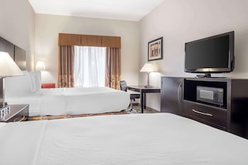 Standard Room, 2 Queen Beds, Non Smoking, Microwave