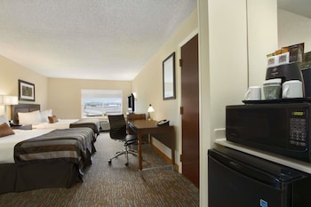 Standard Room, 2 Queen Beds, Non Smoking