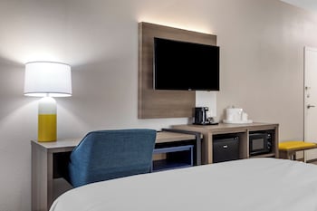 Standard Room, 2 Queen Beds, Non Smoking