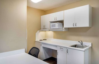 Studio, 1 Queen Bed, Non Smoking