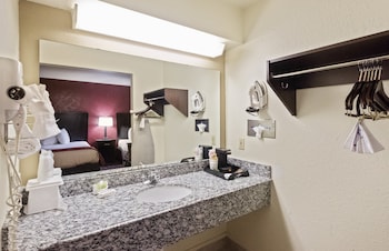 Deluxe Room, 2 Queen Beds, Non Smoking