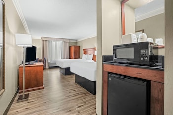 Room, 2 Queen Beds, Non Smoking, Microwave
