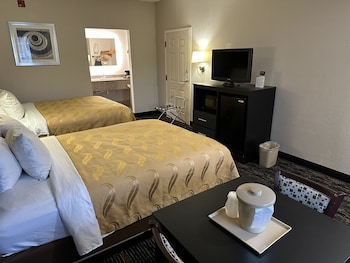 Room, 2 Queen Beds, Non Smoking