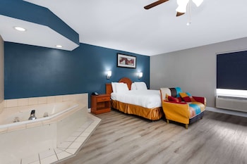 Studio Suite, 1 King Bed, Non Smoking