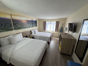 Room, 2 Double Beds, Non Smoking