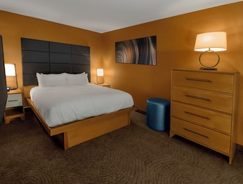 Suite, 1 King Bed