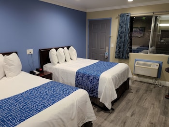 Double Room, 2 Double Beds