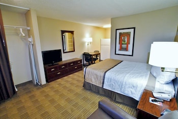 Room, 1 Queen Bed, Non Smoking, Kitchen