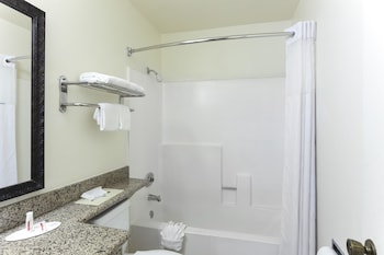 Basic Room, 2 Queen Beds, Non Smoking