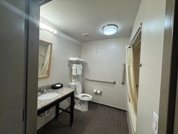 Room, 1 Queen Bed, Accessible, Non Smoking (Mobility, Bathtub w/Grab Bars)