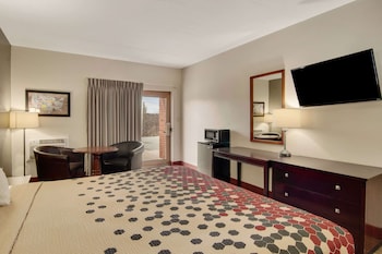 Room, 1 King Bed, Non Smoking, Partial Lake View (2-Person Whirlpool)