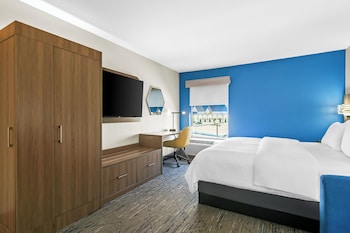 Standard Room, 1 King Bed, Accessible (Communications, Extra Floor Space)