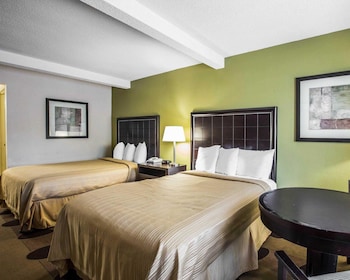 Room, 2 Double Beds, Non Smoking (Roll-In Shower - Disability Access)