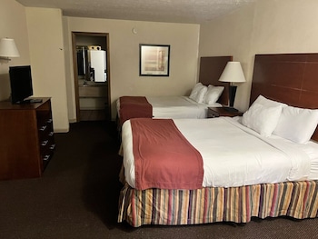 Suite, 2 Queen Beds, Non Smoking