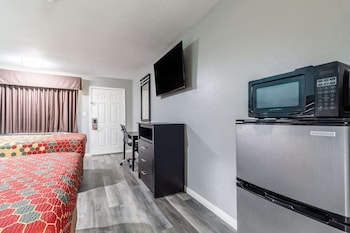 Standard Double Room, Smoking