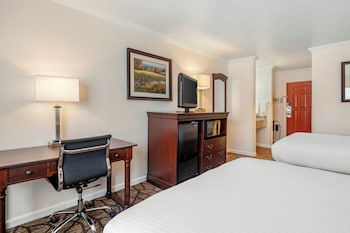 Standard Room, 2 Queen Beds, Non Smoking, Refrigerator & Microwave