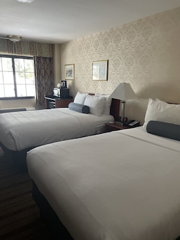 Standard Room, 2 Double Beds, Non Smoking, Refrigerator