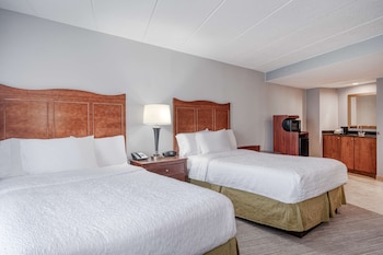 Suite, 2 Double Beds, Non Smoking