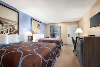 Room, 2 Queen Beds, Smoking