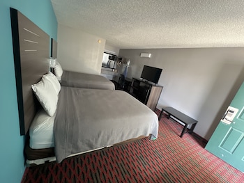 Standard Room, 2 Queen Beds, Non Smoking