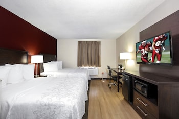 Standard Suite, 2 Double Beds (Smoke Free)