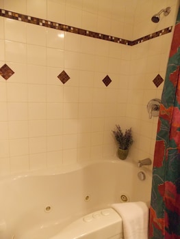 Room (Studio apartment)