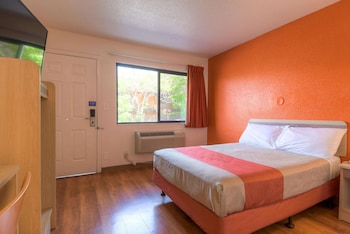 Standard Room, 1 Queen Bed, Non Smoking