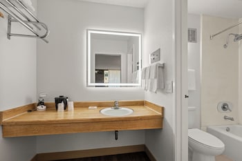 Single Room, 2 Queen Beds