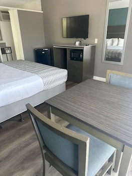 Single Room, 1 King Bed, Accessible, Non Smoking