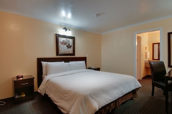 Smoking, 1 King Bed