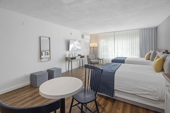 Premium Room, 2 Queen Beds, Kitchenette