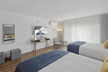 Premium Room, 2 Queen Beds, Kitchenette
