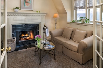 Grand King Suite 32