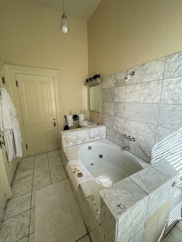 Exclusive Room