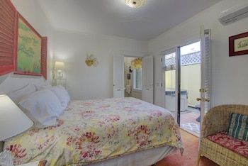 Room, Private Bathroom (Kingfisher)