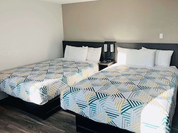 Premium Room, 2 Queen Beds, Non Smoking, Refrigerator & Microwave