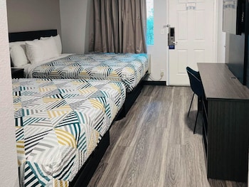 Standard Room, 2 Queen Beds, Accessible, Non Smoking