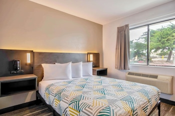 Standard Room, 1 Queen Bed, Non Smoking