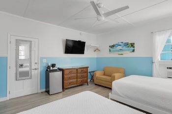 Two Queen Beds Private Bathroom Across Hallway (Not Pet Friendly)