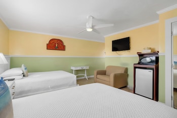 Two Queen Beds Second Floor (Not Pet Friendly)