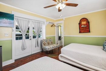 Standard Room, 2 Double Beds, Nonsmoking, Private Bathroom