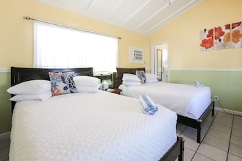 Standard Room, 2 Double Beds, Nonsmoking, Private Bathroom