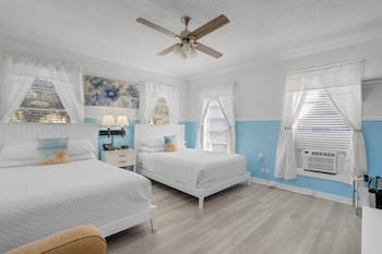Two Queen Beds Private Bathroom Across Hallway (Not Pet Friendly)