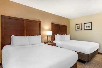 Standard Room, 2 Queen Beds, Non Smoking