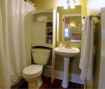 Classic Room, 1 Queen Bed