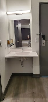 Room, 1 Queen Bed, Accessible, Non Smoking (Mobility)